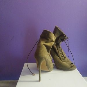 Women heels